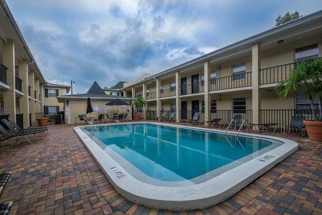 5221 BAYSHORE BOULEVARD 32, Tampa, FL 33611