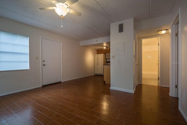 5221 BAYSHORE BOULEVARD 32, Tampa, FL 33611