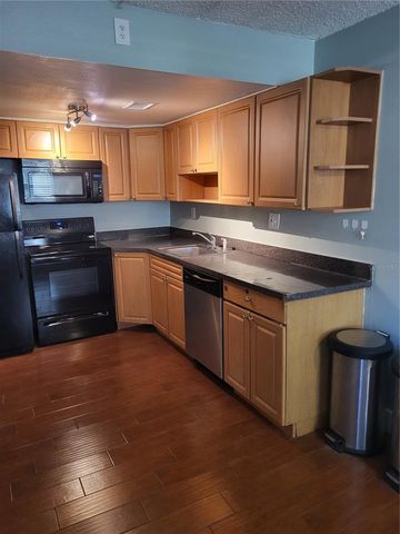 5221 BAYSHORE BOULEVARD 32, Tampa, FL 33611