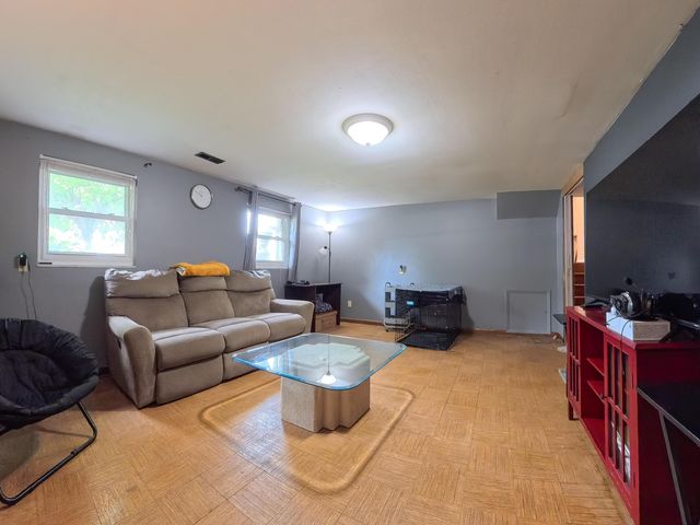 2575 McDaniel Court, Grove City, OH 43123