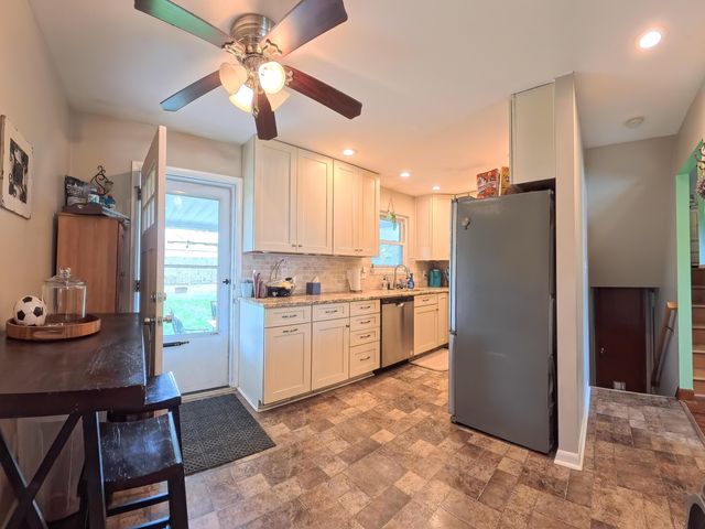 2575 McDaniel Court, Grove City, OH 43123