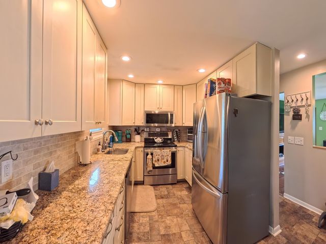 2575 McDaniel Court, Grove City, OH 43123