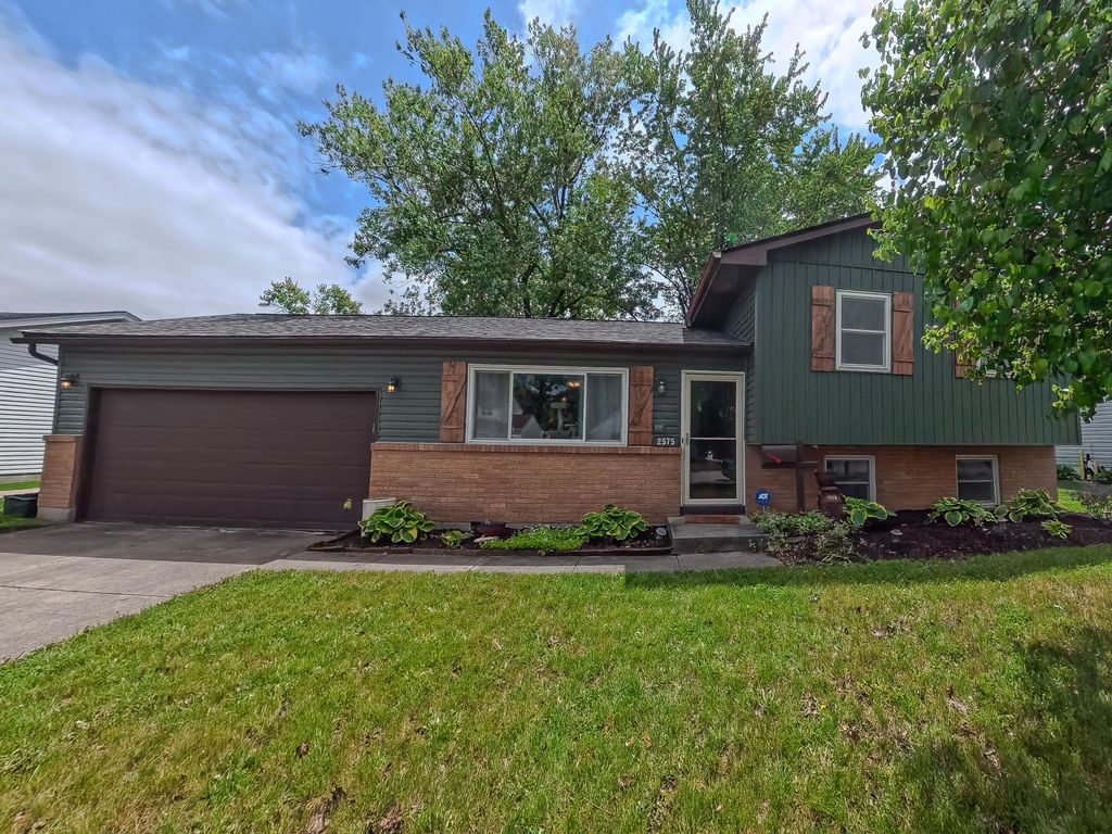2575 McDaniel Court, Grove City, OH 43123