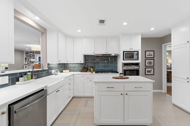 2314 Hialeah Drive, Houston, TX 77018