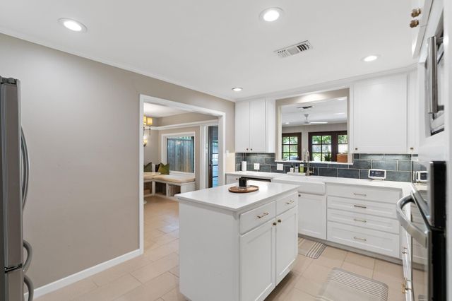 2314 Hialeah Drive, Houston, TX 77018