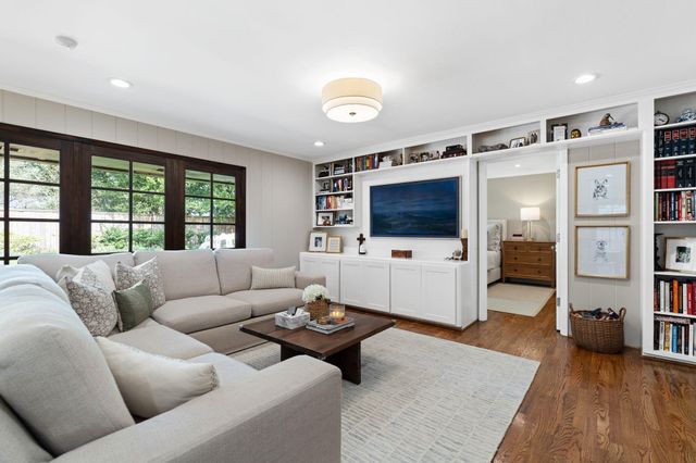 2314 Hialeah Drive, Houston, TX 77018