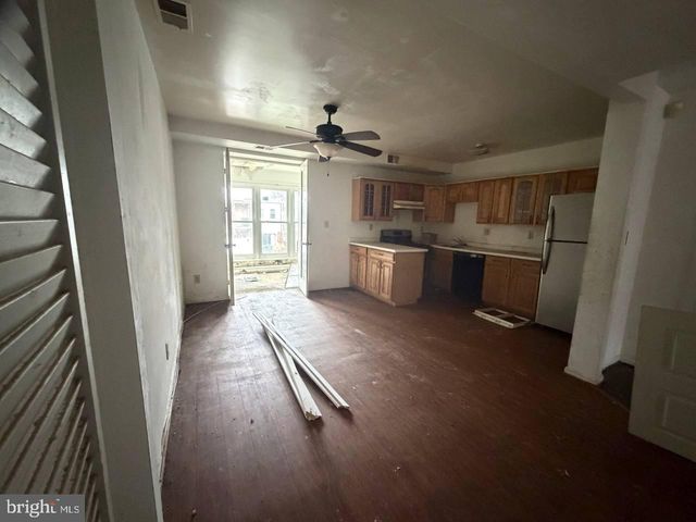 3340 CROFFUT PL SE, Washington, DC 20019