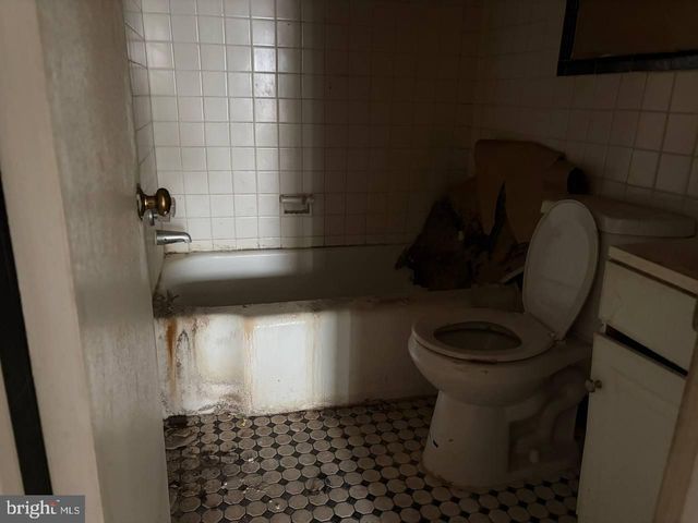 3340 CROFFUT PL SE, Washington, DC 20019