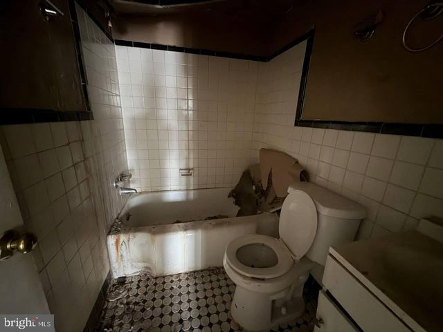 3340 CROFFUT PL SE, Washington, DC 20019