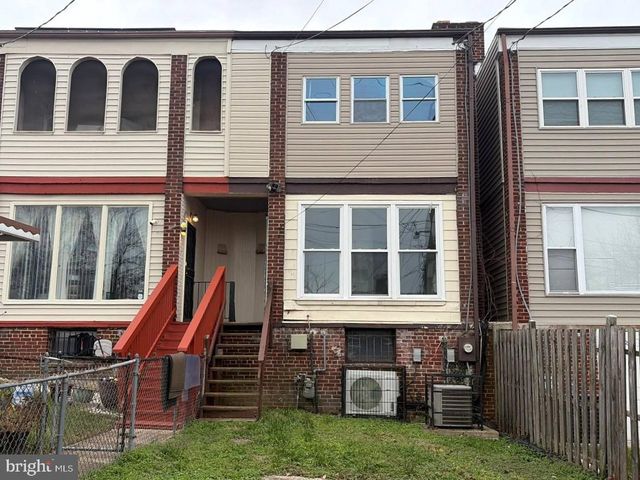 3340 CROFFUT PL SE, Washington, DC 20019