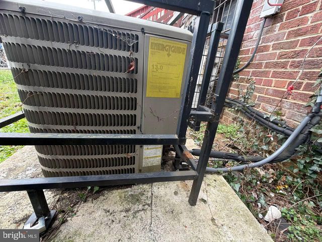 3340 CROFFUT PL SE, Washington, DC 20019