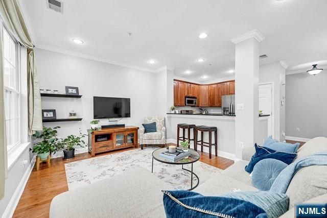 106 Rock Creek Drive T211, Clifton, NJ 07014