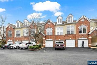 106 Rock Creek Drive T211, Clifton, NJ 07014
