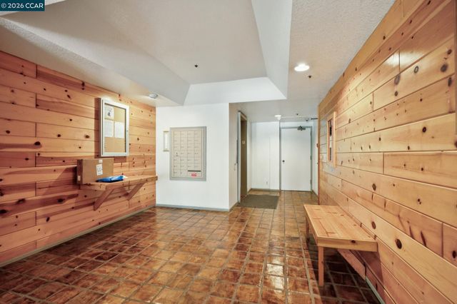 655 Chetwood St 203, Oakland, CA 94610