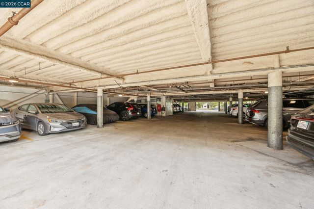 655 Chetwood St 203, Oakland, CA 94610