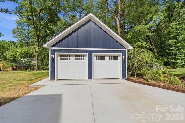 316 Anne Avenue, Waxhaw, NC 28173