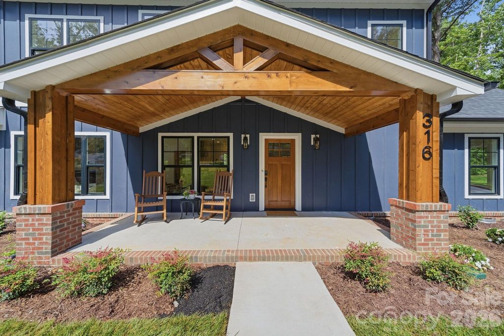 316 Anne Avenue, Waxhaw, NC 28173