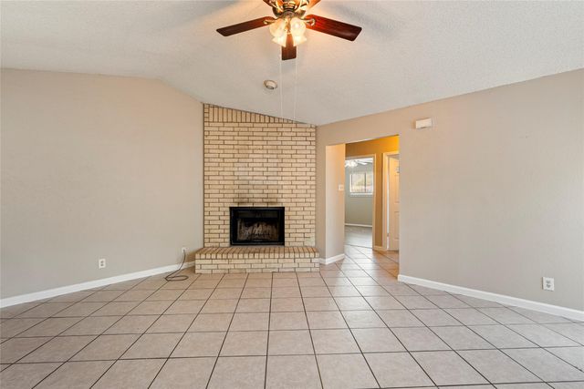 8703 Clear brook TRL B, Austin, TX 78729