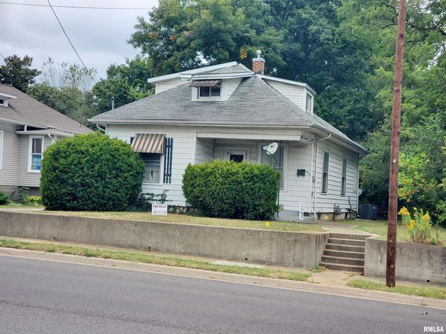 806 W Walnut St Street, Carbondale, IL 62901
