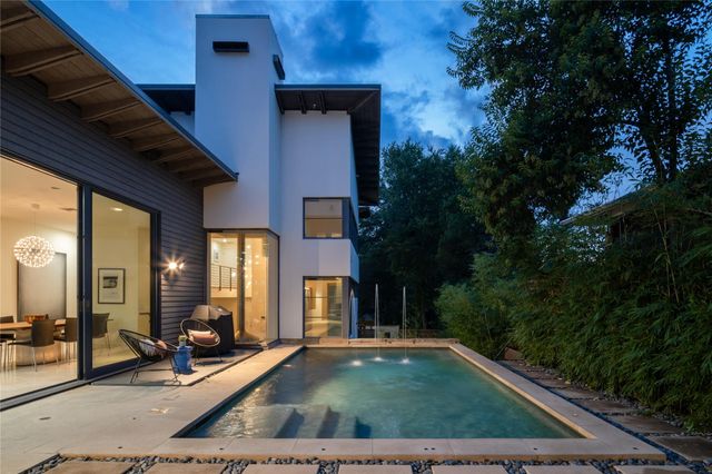 1407 Alameda DR, Austin, TX 78704