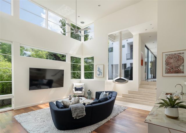1407 Alameda DR, Austin, TX 78704