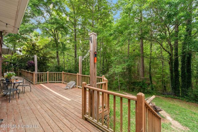 17 Stonecrest, Hattiesburg, MS 39402