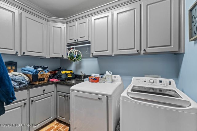 17 Stonecrest, Hattiesburg, MS 39402