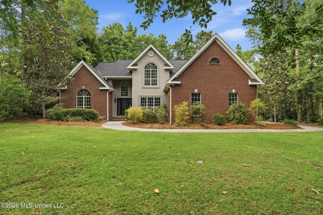 17 Stonecrest, Hattiesburg, MS 39402