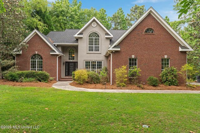 17 Stonecrest, Hattiesburg, MS 39402