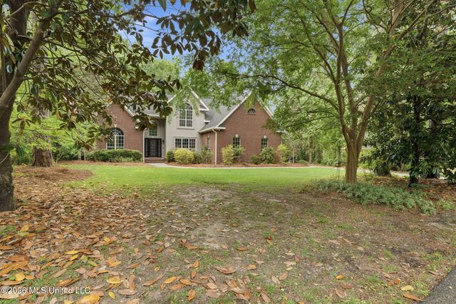 17 Stonecrest, Hattiesburg, MS 39402
