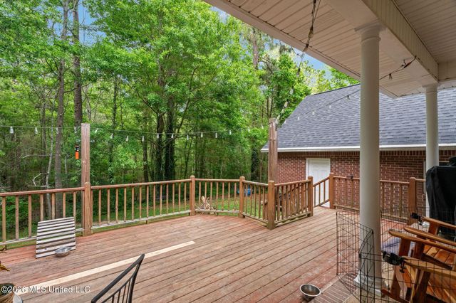 17 Stonecrest, Hattiesburg, MS 39402