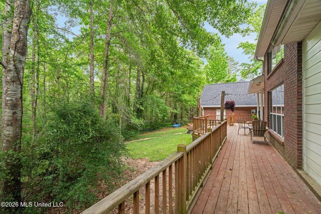 17 Stonecrest, Hattiesburg, MS 39402