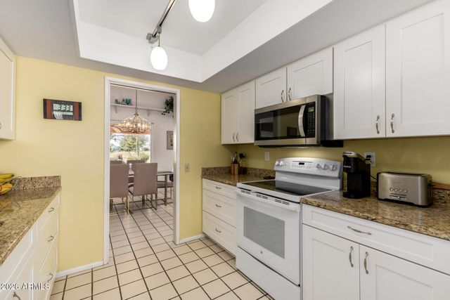 16022 N 110th Avenue, Sun City, AZ 85351