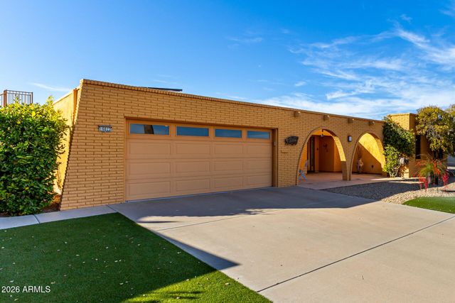 16022 N 110th Avenue, Sun City, AZ 85351