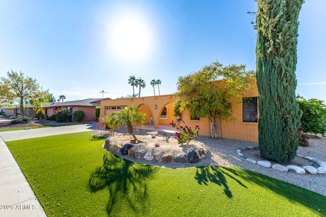 16022 N 110th Avenue, Sun City, AZ 85351