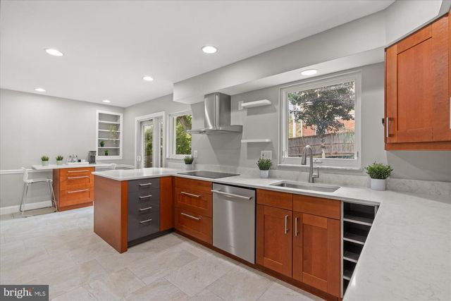 11200 HUNT CLUB DR, Potomac, MD 20854