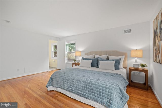 11200 HUNT CLUB DR, Potomac, MD 20854