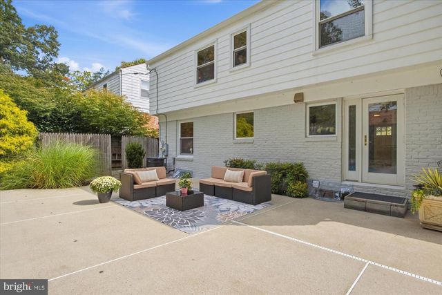 11200 HUNT CLUB DR, Potomac, MD 20854