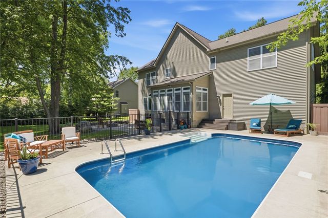 6 Fernstone Lane, Penfield, NY 14526