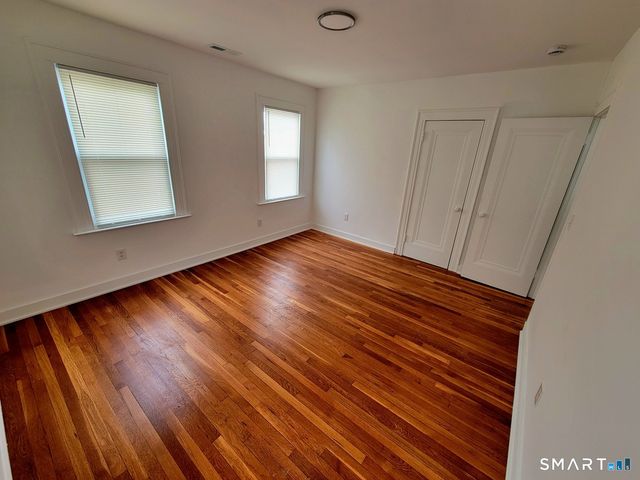 82 Helen Street, Hamden, CT 06514