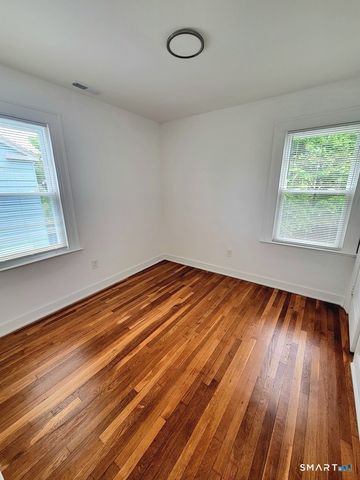 82 Helen Street, Hamden, CT 06514