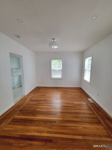 82 Helen Street, Hamden, CT 06514