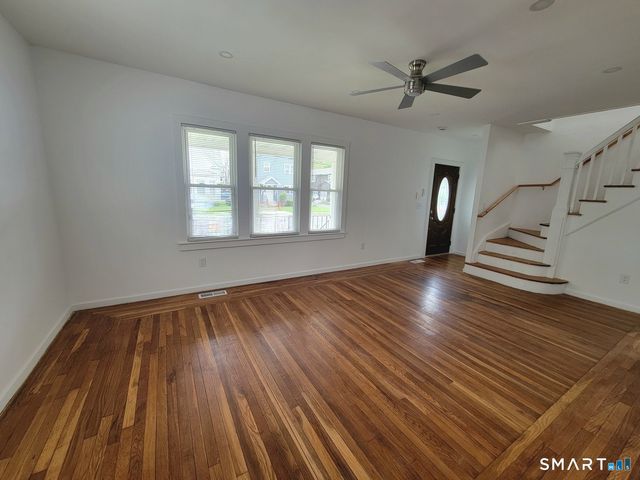 82 Helen Street, Hamden, CT 06514