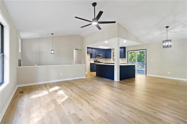 648 Sunshine NW Trace, Acworth, GA 30102