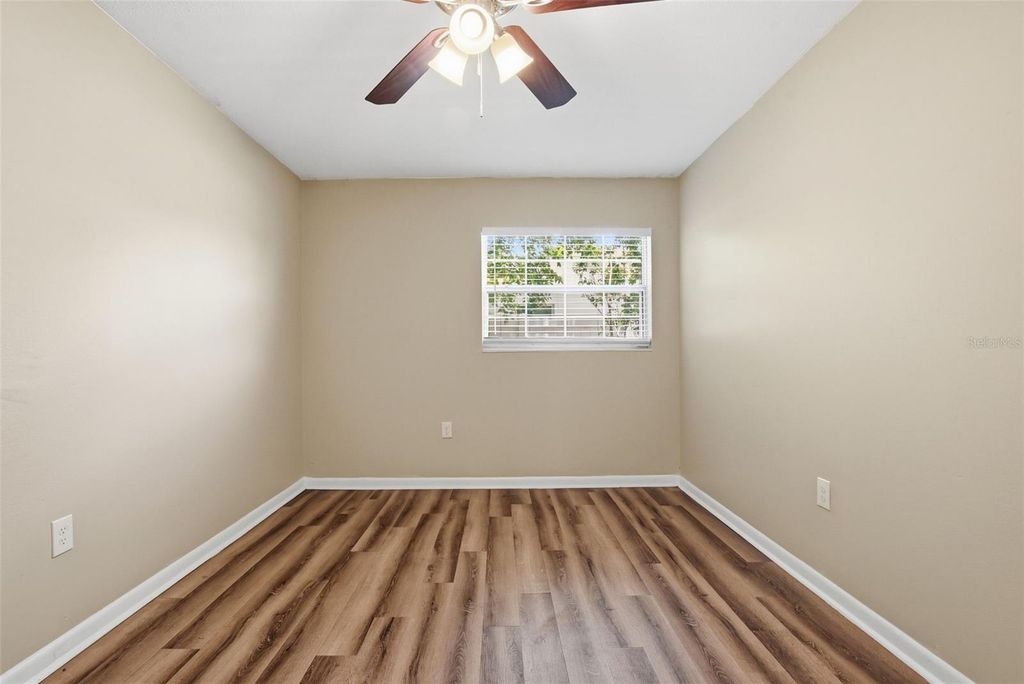 Image 13 of property listing at 1317 BRAEBURY DRIVE, Leesburg, FL 34748