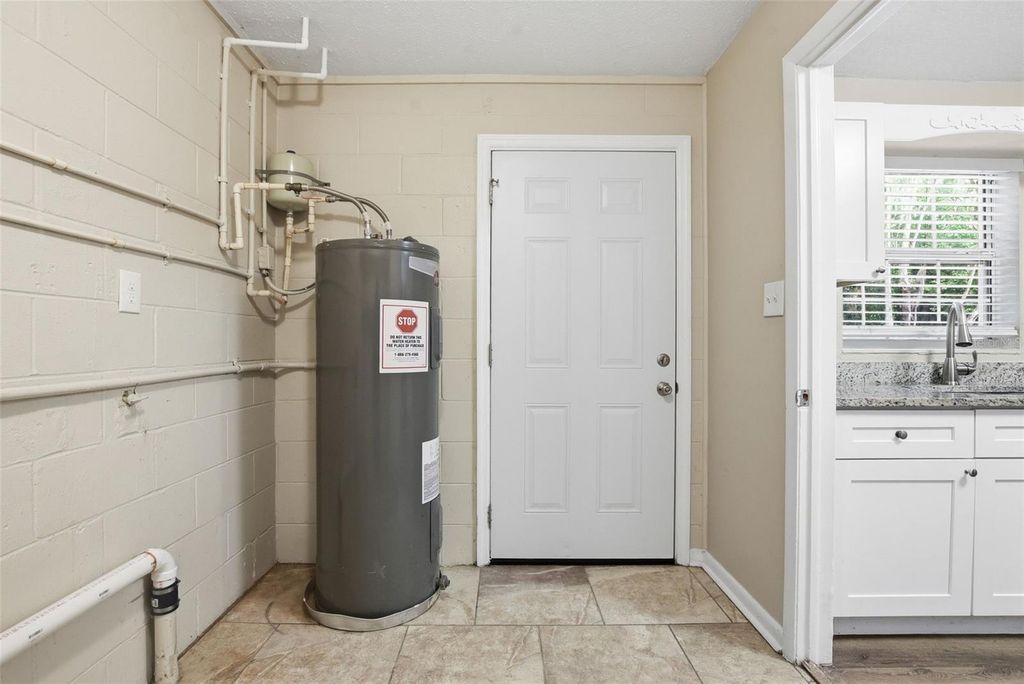 Image 22 of property listing at 1317 BRAEBURY DRIVE, Leesburg, FL 34748