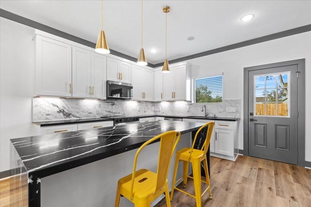 7949 Attwater Street B, Houston, TX 77028