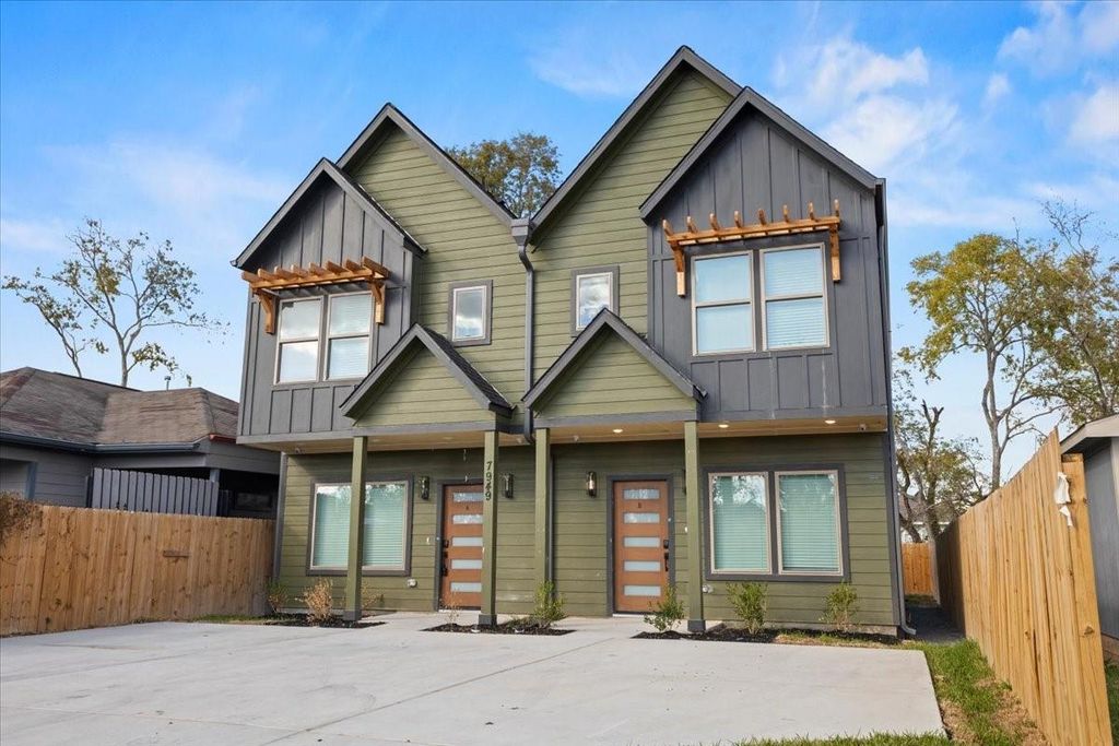 7949 Attwater Street B, Houston, TX 77028