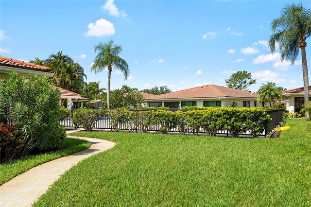 5017 VIVIENDA WAY 29, Sarasota, FL 34235