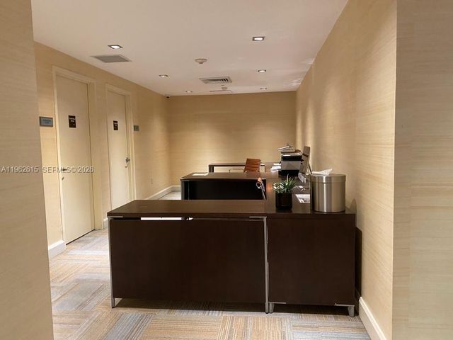 950 Brickell Bay Dr 4002, Miami, FL 33131